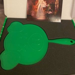 Jeffree star x Shane Dawson pig mirror collab. Brand new never used